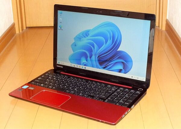TOSHIBA T554/45KR5D Core i5 メモリ8G HDD 750G webカメラ bluetooth Win11