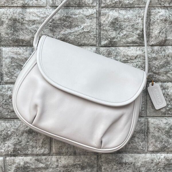 【美品】old COACH オールドコーチ ショルダーバッグ オールレザー 本革 斜め掛け 肩掛け ポシェット 白 チャーム付