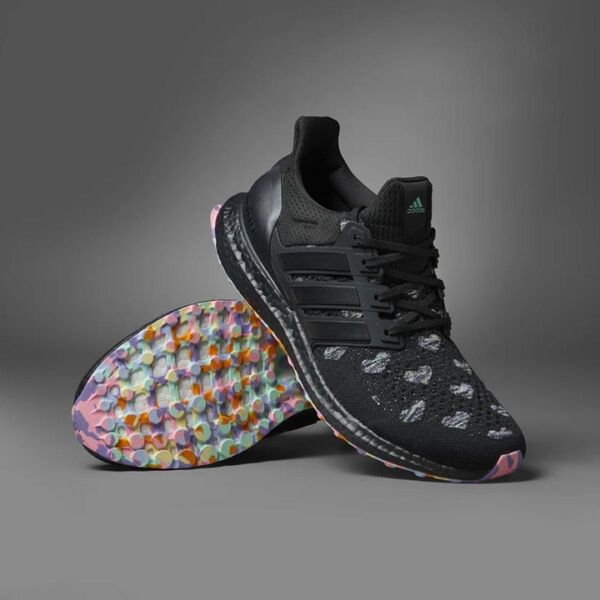 【限定バレンタインカラー/ハート柄】Ultraboost ウルトラブースト 1.0 アディダススニーカーadidas【新品未使用】