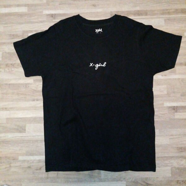 X-girl ロゴ刺繍入りTシャツ 黒