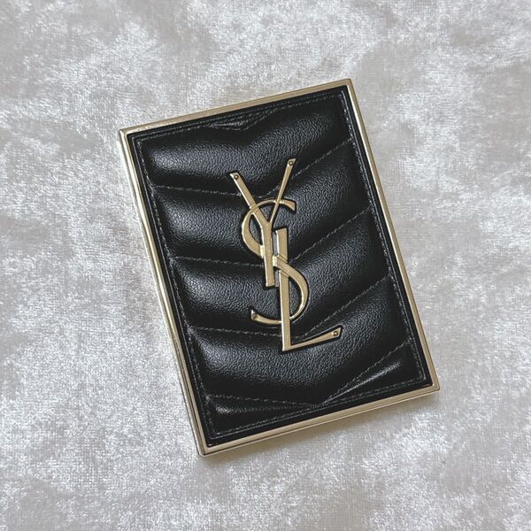 YSL イヴサンローラン クチュールミニクラッチ 100 ストラドールズ アイシャドウ アイカラー コスメ