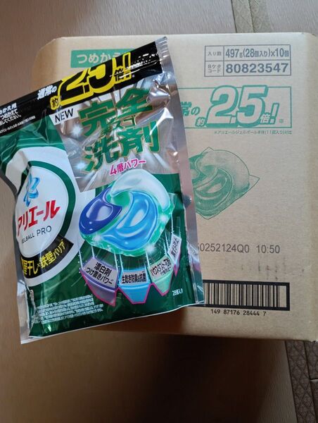 アリエールジェルボール4D部屋干し用 詰め替え 超ジャンボ 28個入り×10袋 まとめ売り