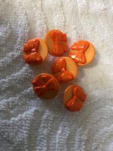 476 リボン　オレンジ　ビンテージ 　ボタン ６個セット　約15㍉　 未使用品　手芸　裁縫　おしゃれ　ハンドメイド　DIY　リメイク