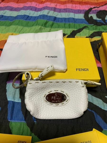 FENDI SELLERIA フェンディ コインケース キーケース イヤホンケース ローマンレザー 小銭入れ 小物入れ 財布 本物キーリング 廃盤 レア