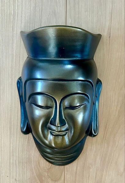 弥勒菩薩 お面 壁掛け 広隆寺 京都 仏面 鋳物 美術品 工芸品 骨董品 アンティーク インテリア 時代 縁起物 オブジェ