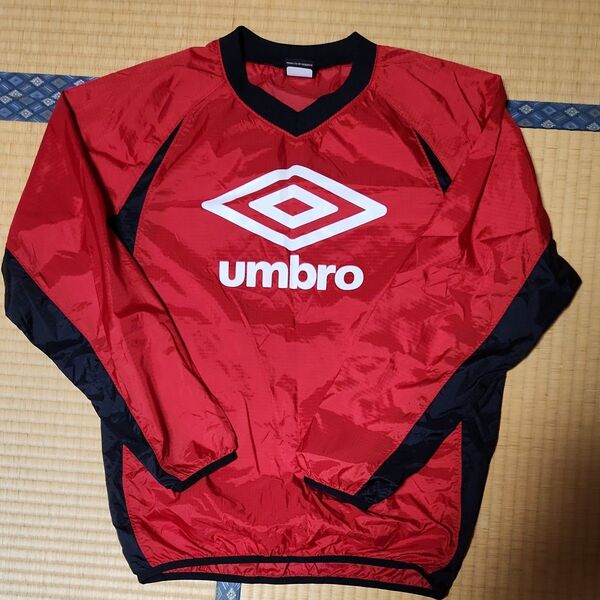 UMBRO アンブロ サッカー ピステ S 赤黒 ウィンドブレーカー UBA4140
