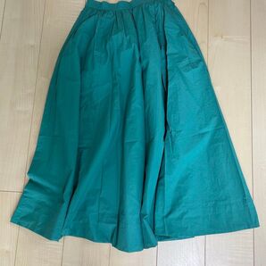 【値下げ可能】urban research ロングスカート グリーン フレア