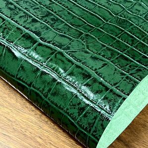 姫路レザー 牛革ハギレ クロコ型押し ダークグリーンアンチック レザークラフト