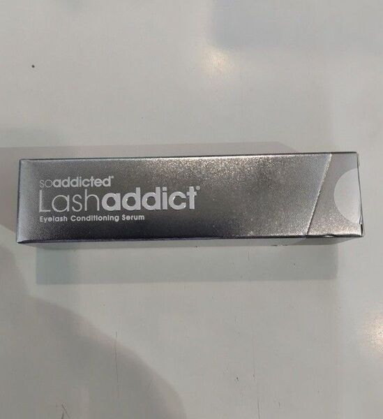 新品 ラッシュアディクト まつ毛美容液 5ml 匿名配送 即購入可 定価11.000円 Lashaddict