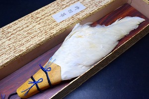 優品 特大白鳥御羽箒(左)６１ｃｍ 箱付 茶道具 大羽座ぼうき/座掃/掃込み/座箒/炭手前 