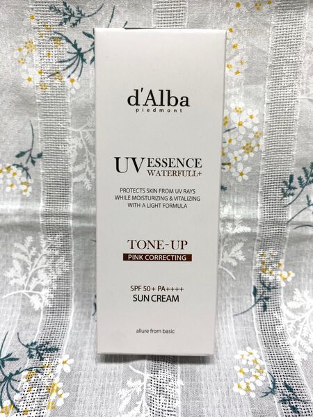 【新品未使用】d'Alba ダルバ ウォータフルトーンアップ サンクリーム ピンク 日焼け止め