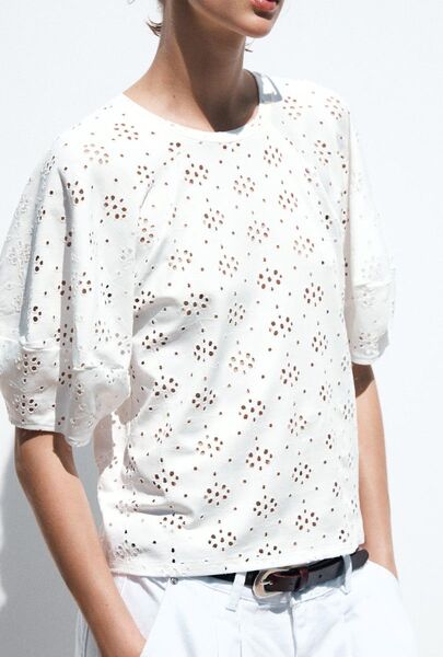 ★新品タグ付き★【ZARA★ザラ★パンチング刺繍入り★Tシャツ】★パフスリーブ★トップス★刺繍★カットワーク★カットアウト★透かし