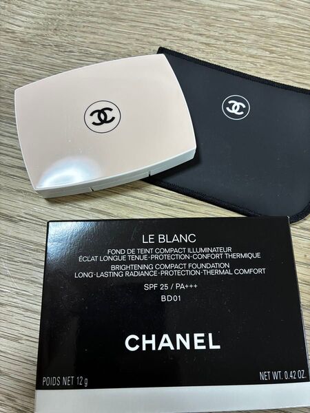 CHANEL ル ブランブライトニングコンパクト BD 01 ファンデーション
