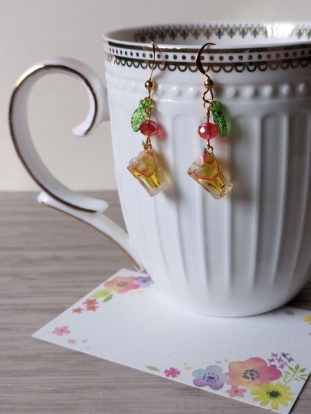 アップルドリンクピアス ハンドメイド レジン アクセサリー