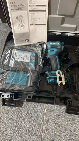 マキタ 純正 18V インパクトドライバー TD173D makita ブルー 新品未使用本体と充電器 ケースセット