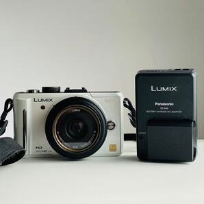 LUMIX GF1 パンケーキレンズ本体セット オシャレなホワイト