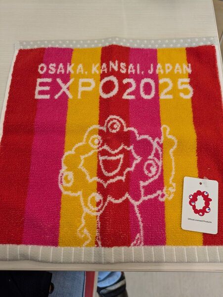 未使用 マスコットミニタオル ハンドタオル ミャクミャク 関西・大阪万博 EXPO2025 ストライプ柄赤