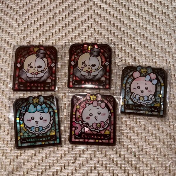 まじかるちいかわ アクリルバッジ ちいかわ ハチワレ ラッコ 古本屋 5点まとめ売り