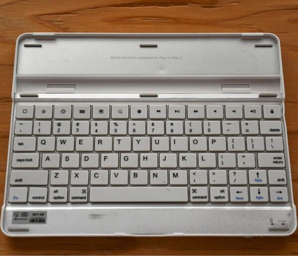 モバイルBluetooth キーボードfor iPad 2/ iPad 3
