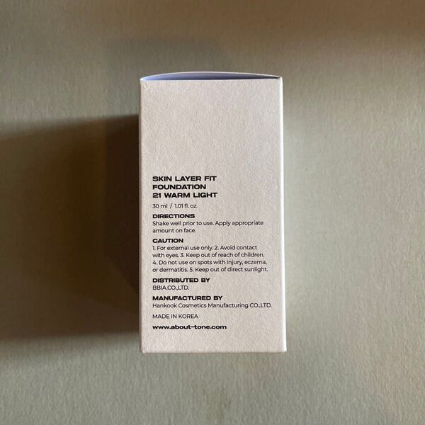 ABOUT__TONE. アバウトトーン スキンレイヤー フィットファンデーション 21 WARM LIGHT 30ml
