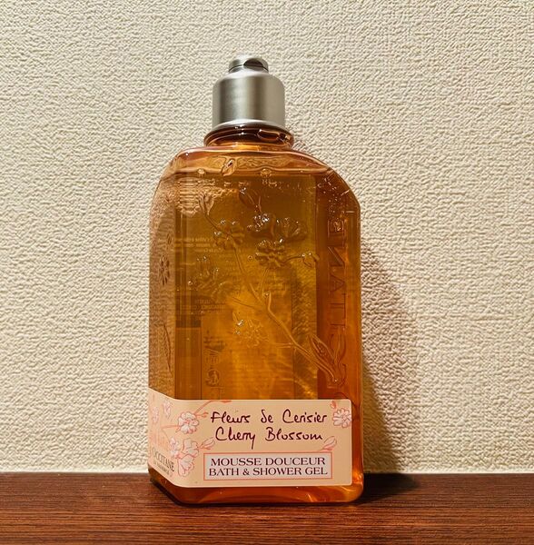 ロクシタン チェリーブロッサム シャワージェル 250ml