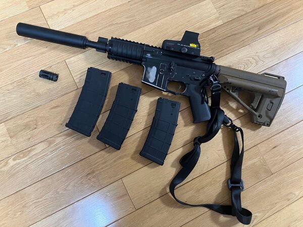 フルメタル電動ガン M4 PMC ショートカスタム 電子トリガー搭載 PTS VFCパーツ ホロサイト サイレンサー スリング付