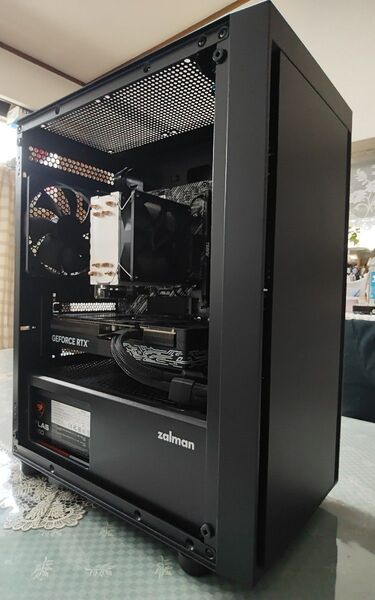 新品パーツ使用ゲーミングPC Ryzen7 5700X RTX5070 メモリ32GB SSD1TB WiFi&BT