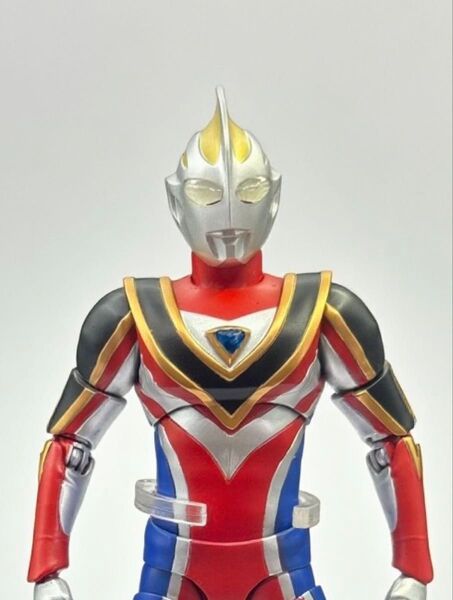 改造品S.H.Figuarts真骨彫製法 ウルトラマンガイアSV