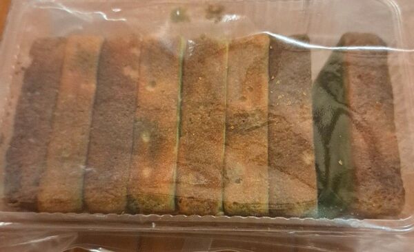 アヤベ洋菓子 ホワイトチョコと抹茶のケーキ スコーン(メロンパン風) アウトレット