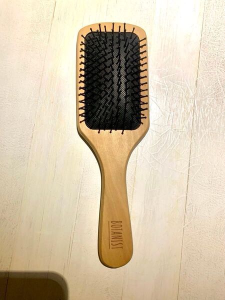 ボタニスト 木製 パドルブラシ ヘアブラシ