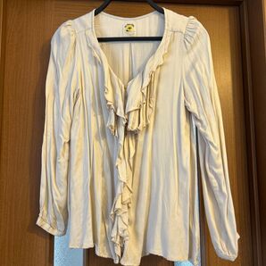 One After Another NICE CLAUP フリルブラウス ベージュ