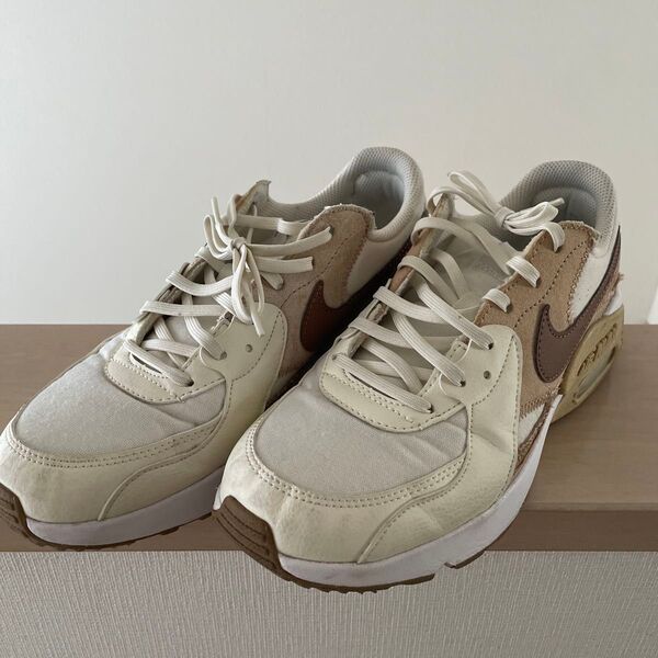 値下げ NIKE エクシー W AIR MAX EXCEE DJ1975-001 25㎝ スニーカー エアマックス 24.5cm