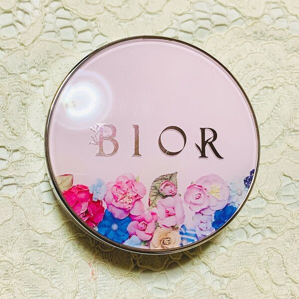 BIOR リキッドパウダー エアレスクッション 美容液ファンデーション / ライトベージュ 002S