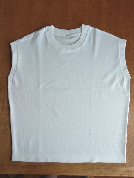 【無印良品 MUJI / 丈夫で洗える ニットTシャツ】婦人 白 フレンチスリーブ Mサイズ