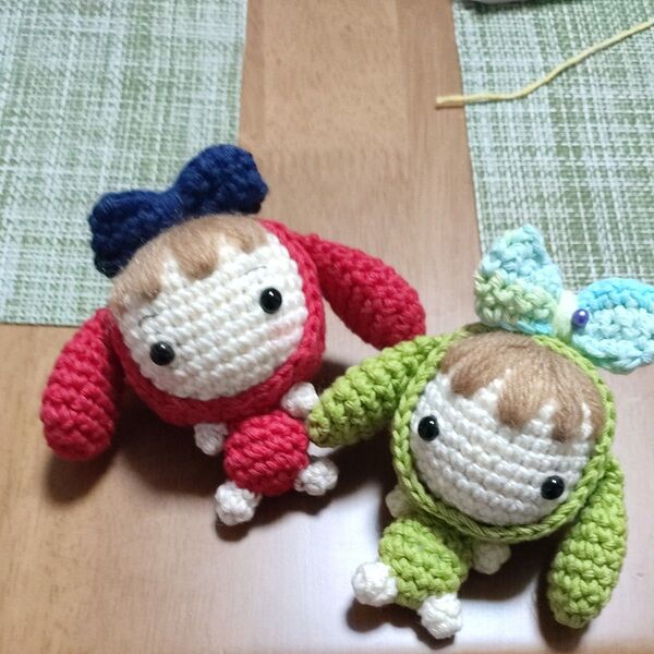あみぐるみ 女の子 うさぎ帽子 キーホルダー ストラップ ハンドメイド