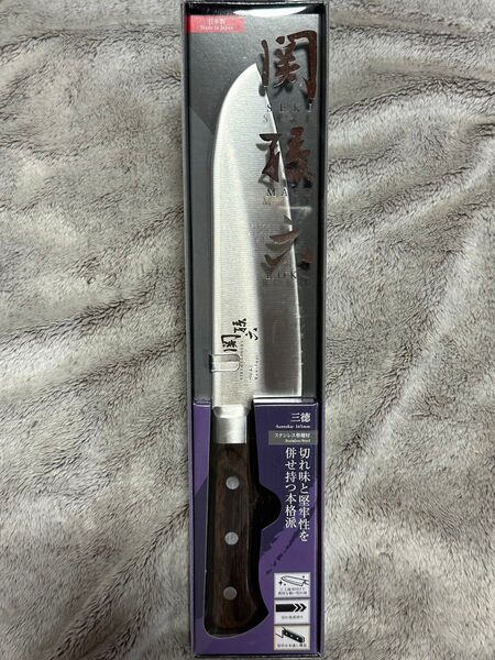 関兼常作 三徳包丁 べにふじ 165mm