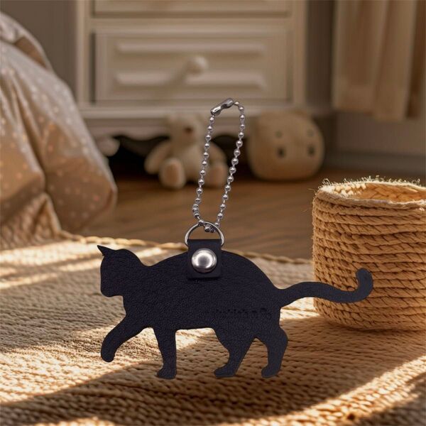 【猫型 レザー キーホルダー ブラック】 牛革 猫モチーフ 猫好きさんへの贈り物 ハンドメイド キーホルダー アクセサリー ネコ