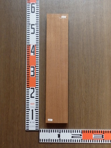 b0081256 チーク●49cm×9.8cm×3.5cm☆無垢板１枚板 木材 板 DIY 板材 天板 棚板 テーブル 看板 花台など種類豊富！