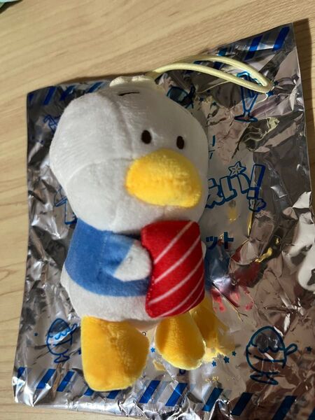 少々訳あり?スシロー×はぴだんぶいコラボ ペックル まぐろ ぬいぐるみマスコットキーホルダー サンリオ