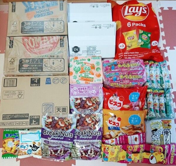 お菓子⑱ お菓子詰め合わせ お菓子まとめ売り カップラーメン ポテチ Qooゼリー ビスコ グミ うまい棒 ビスケット 駄菓子