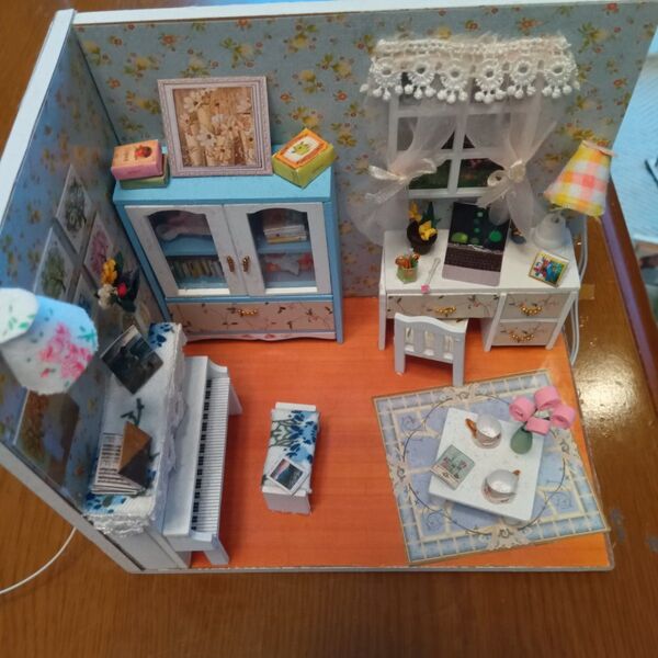 ドールハウス ミニチュア家具 水色の子供部屋 ピアノ付き ハンドメイド