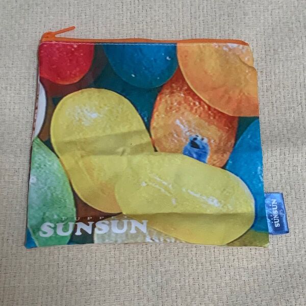 SUNSUN カプセルトイポーチ