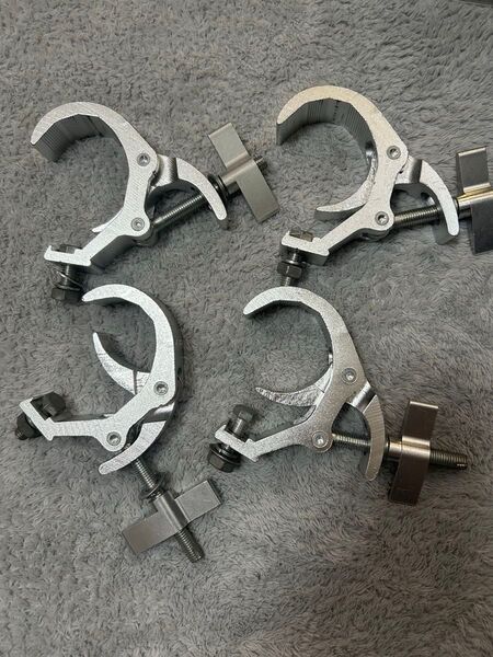舞台照明用のハンガー 4個セットボルト10mm