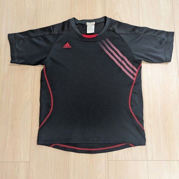 adidas 半袖Tシャツ 150 ブラック×レッド スポーツウェア