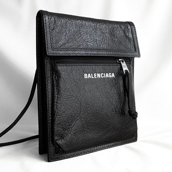 美品 バレンシアガ エクスプローラー ショルダーバッグ ポーチレザー ブラック BALENCIAGA