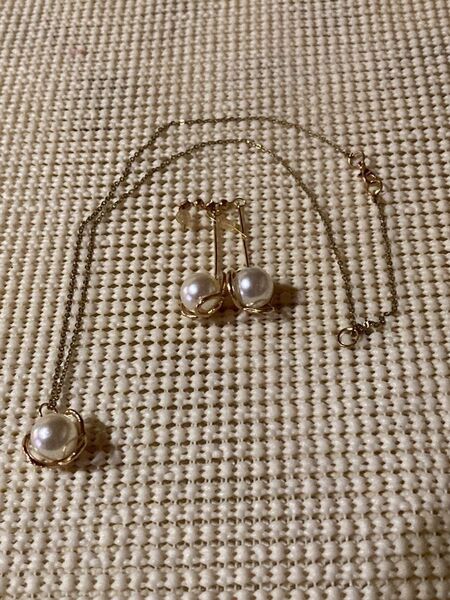 ハンドメイド品ネックレス&ピアス パール.チャームなどをピアスに変更可能ですクーポン使って下さいね。