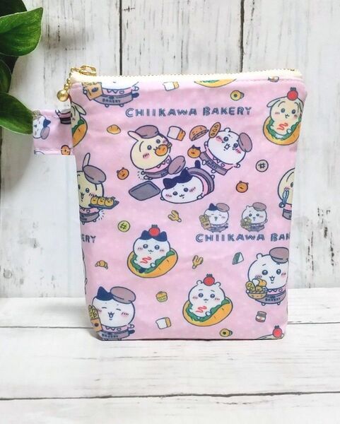 しっかり ふっくら ファスナー 12cm.タバコケース 小物入れ 多目的ポーチ ちいかわ ベーカリー柄 ピンク