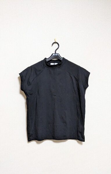 モックネック フレンチスリーブ シンプルなTシャツ 綿100% M〜L