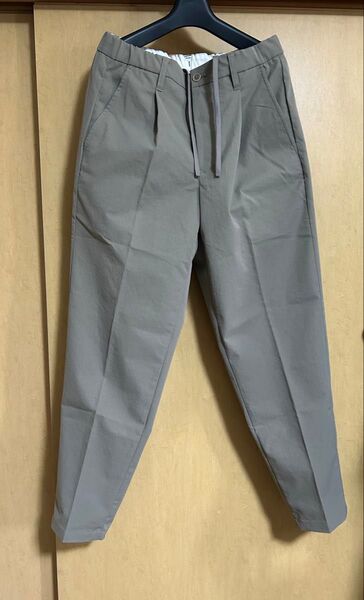 無印良品 撥水ストレッチワンタックパンツ 紳士S スラックス チノパン