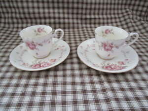 ＃ＮＯＲＩＴＡＫＥ「ノリタケ（コンテンポラリー）★金彩　淡いピンクのバラ柄のペアカップ＆ソーサー」～箱なし　小さめのカップ